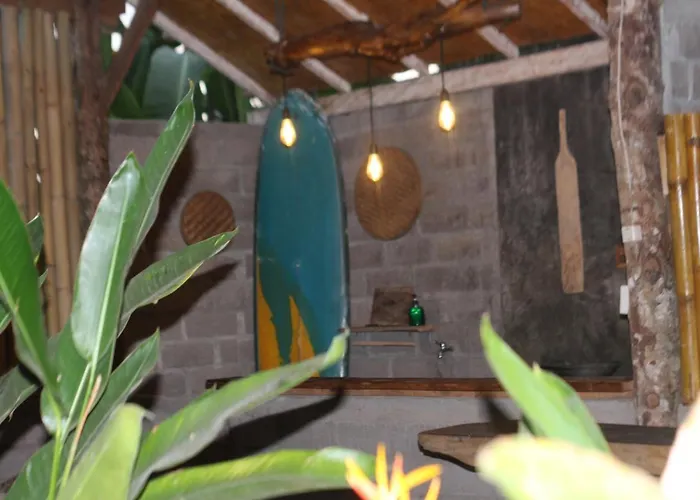 Hostel Jungle House - Surf & *
