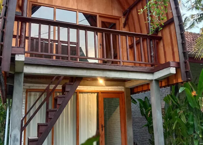 Jungle House - Surf & Hostal Pulukan