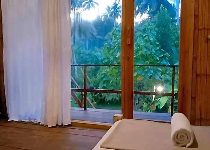 Jungle House - Surf & *