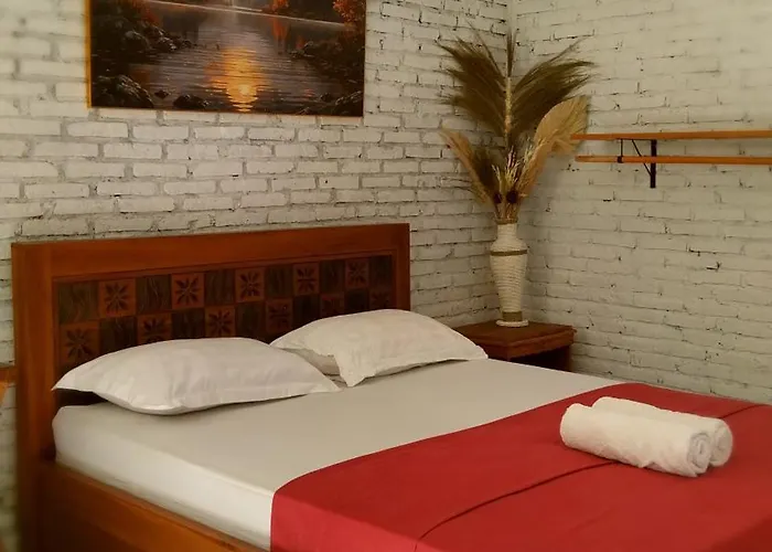 Jungle House - Surf & Hostal Pulukan