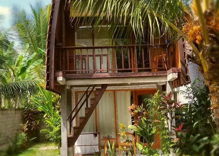 Jungle House - Surf & Pulukan